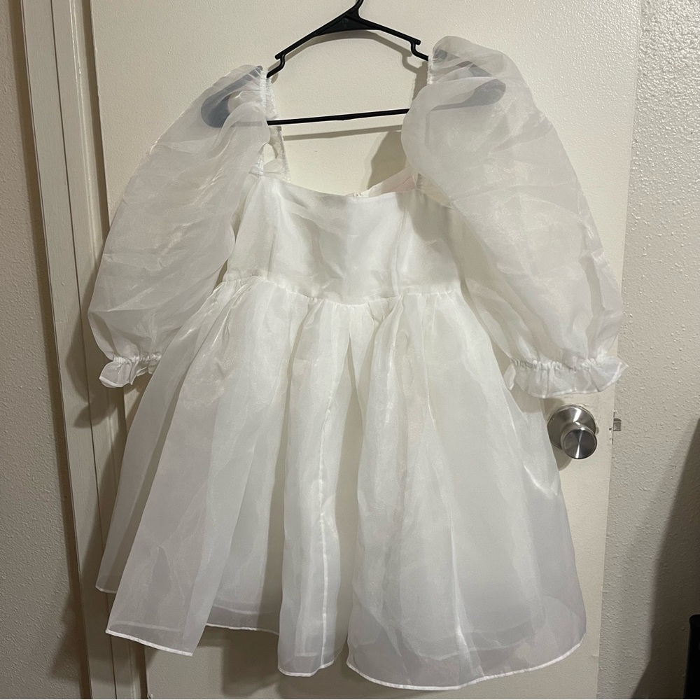 Selkie Ivory Puff Dress (M) - Picture 10 of 16